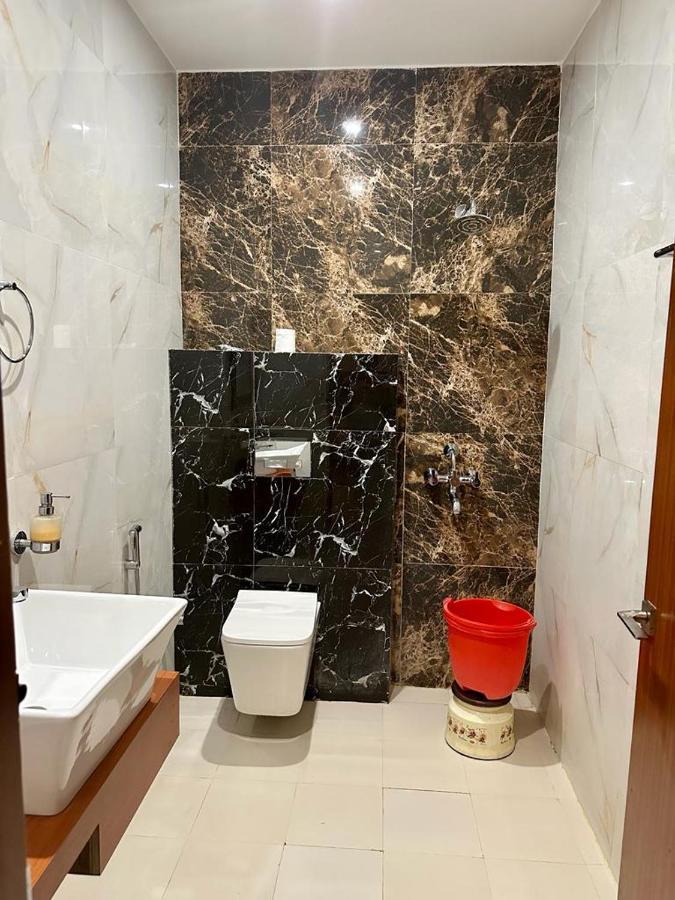 Royal Heritage Hotel & Resort Ayodhya Exterior photo