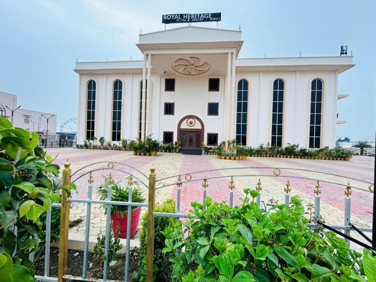 Royal Heritage Hotel & Resort Ayodhya Exterior photo
